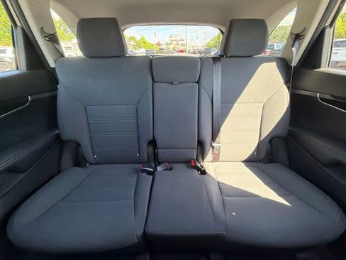 Used 2018 Kia Sorento L FWD image 16