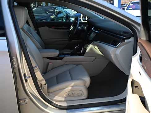 Used 2016 Cadillac XTS Luxury w/ Driver Awareness Package image 28