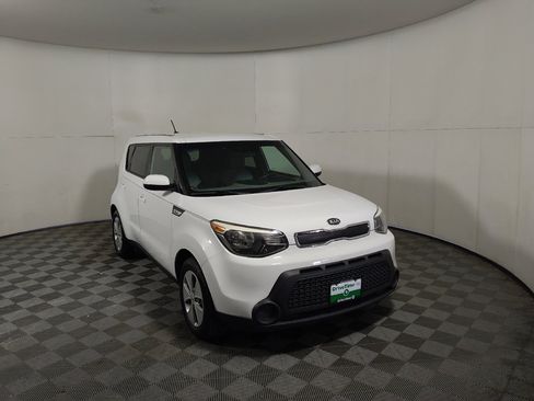 Used 2016 Kia Soul FWD image 14