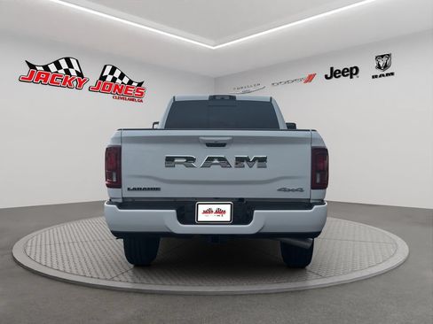 Used 2025 RAM 2500 Laramie AWD/4WD image 8
