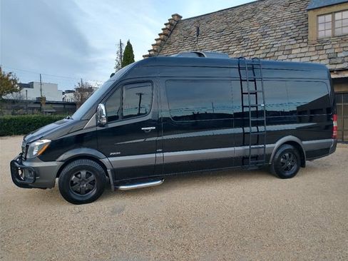 Used 2014 Mercedes-Benz Sprinter 2500 image 9
