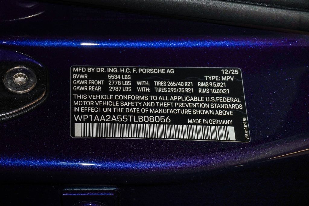 Certified 2026 Porsche Macan AWD/4WD image 30