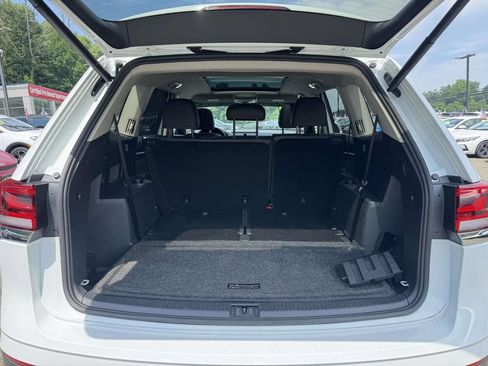 Used 2023 Volkswagen Atlas SE w/ Panoramic Sunroof Package AWD/4WD image 11