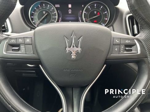 Used 2022 Maserati Ghibli GT RWD image 18