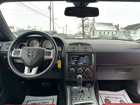Used 2013 Dodge Challenger SXT Plus image 17