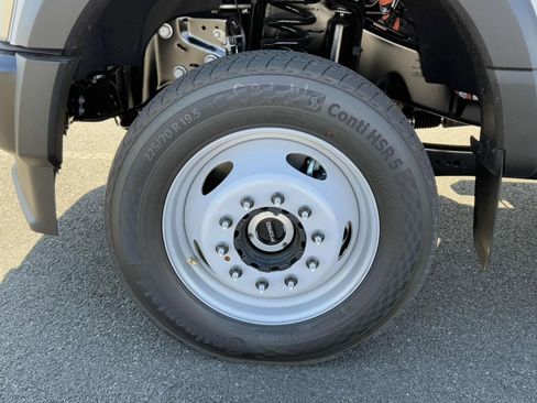 New 2025 Ford F550 4x4 Crew Cab Super Duty image 7