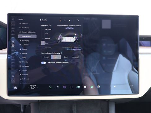 Used 2023 Tesla Model X image 44