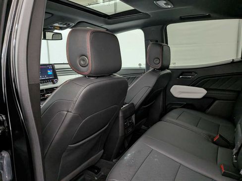 Certified 2024 GMC Canyon AT4X image 19