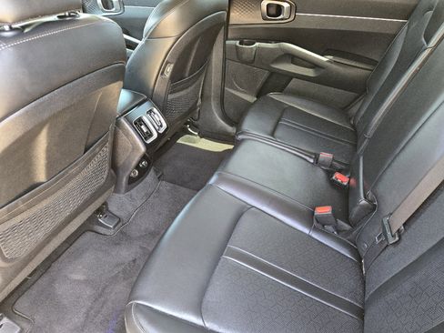 Used 2023 Kia Sorento S w/ Panoramic Sunroof Package image 30