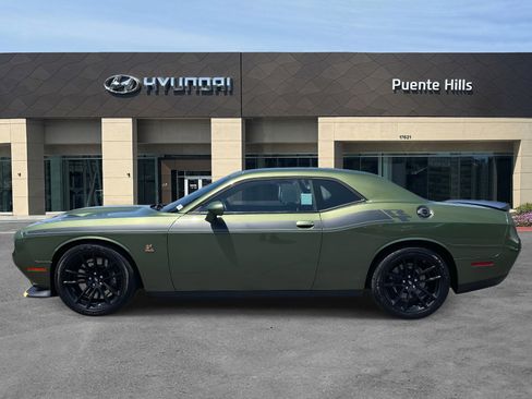 Used 2022 Dodge Challenger R/T Scat Pack w/ Dynamics Package image 3