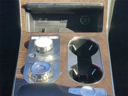 Used 2025 Genesis GV80 3.5T Prestige image 18