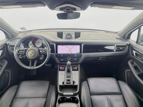 Used 2023 Porsche Macan Turbo AWD/4WD image 16
