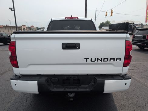 Used 2020 Toyota Tundra Limited w/ Limited Premium Package AWD/4WD image 4