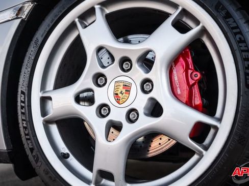 Used 2006 Porsche 911 Carrera S RWD image 3