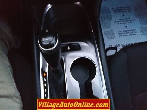 Used 2017 Chevrolet Malibu LT image 42