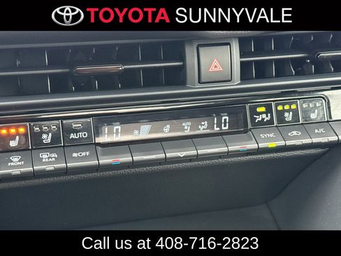 Used 2024 Toyota Crown AWD/4WD image 25