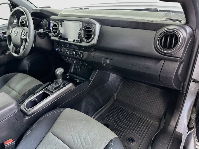 Used 2021 Toyota Tacoma TRD Sport w/ Technology Package AWD/4WD image 31