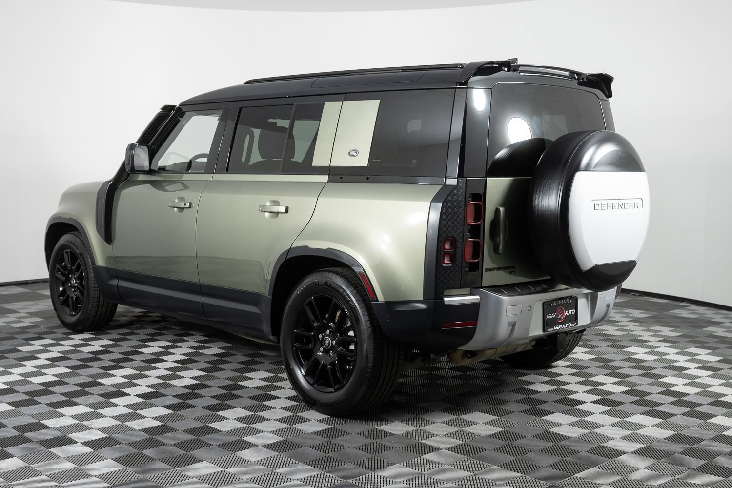 Used 2020 Land Rover Defender 110 S AWD/4WD image 4