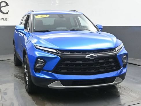 Used 2024 Chevrolet Blazer LT w/ LPO, Black Grille Bar Package FWD image 51