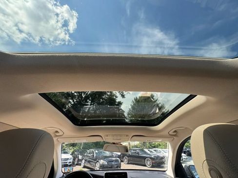 Used 2018 Mercedes-Benz GLC 300 4MATIC w/ Multimedia Package image 25