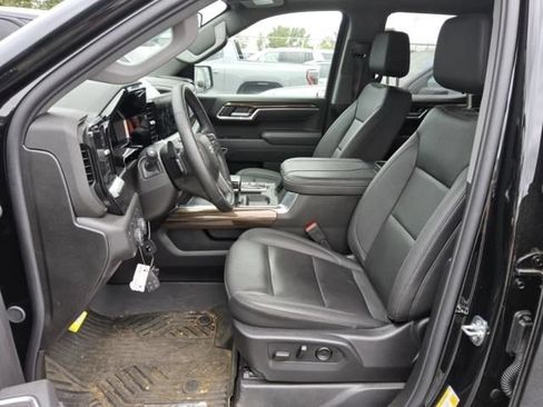Used 2026 Chevrolet Silverado 1500 RST w/ RST All Star Premium Package AWD/4WD image 6