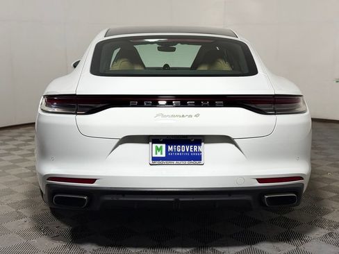 Used 2022 Porsche Panamera 4 w/ Premium Package AWD/4WD image 5
