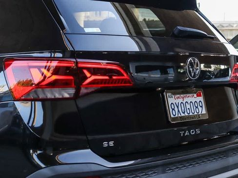 Used 2022 Volkswagen Taos SE FWD image 10
