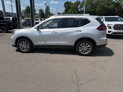 Used 2018 Nissan Rogue SV w/ Premium Package AWD/4WD image 15