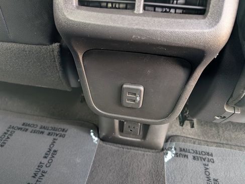 Certified 2024 GMC Terrain SLT image 8