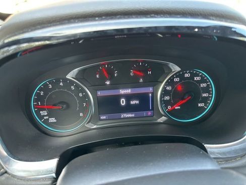 Used 2023 Chevrolet Traverse LT w/ LPO, Floor Liner Package FWD image 11