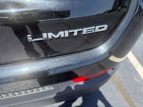 Used 2025 Jeep Compass Limited AWD/4WD image 9