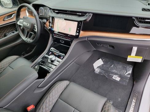 New 2026 Jeep Grand Cherokee L Summit AWD/4WD image 25