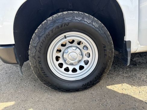 Used 2022 Chevrolet Silverado 1500 W/T w/ Trailering Package image 27