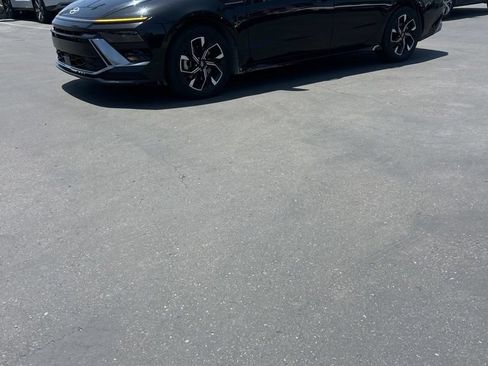Used 2025 Hyundai Sonata SEL FWD image 1