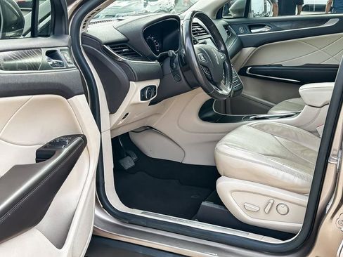 Used 2019 Lincoln MKC Reserve w/ MKC Climate Package image 12