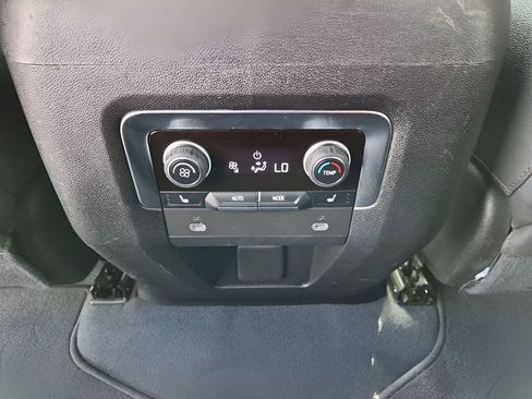 Used 2023 Chevrolet Suburban RST w/ Luxury Package image 21