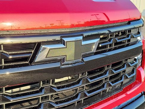 New 2025 Chevrolet Silverado 1500 LT Trail Boss w/ Dark Appearance Package image 28
