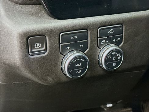 Used 2023 GMC Sierra 1500 Elevation image 17