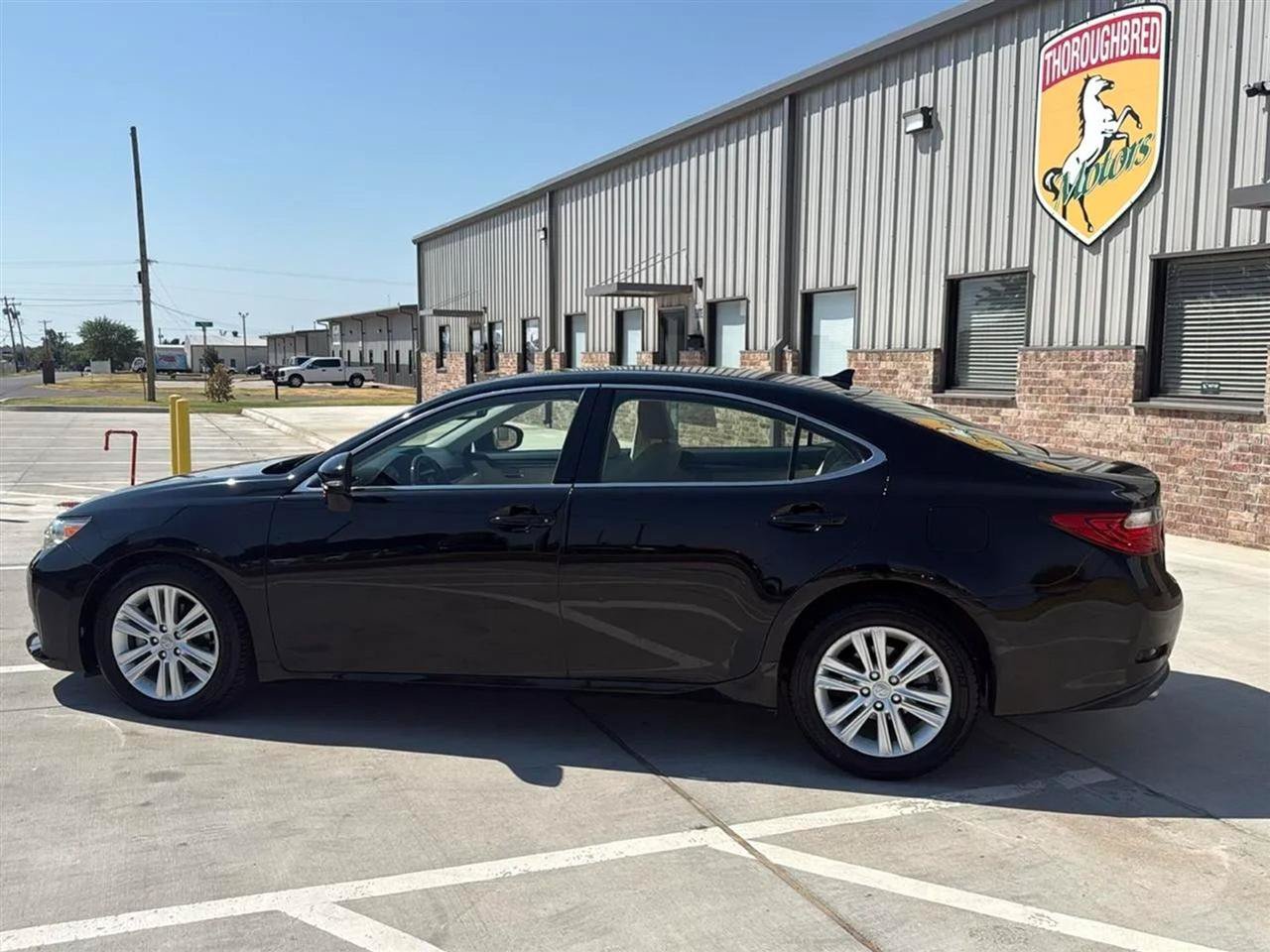 Used 2014 Lexus ES 350 w/ Premium Package FWD image 15