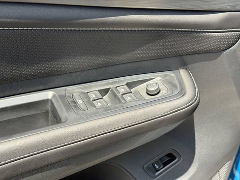 New 2026 Volkswagen Atlas Cross Sport SE FWD image 16