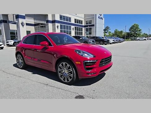 Used 2017 Porsche Macan GTS AWD/4WD image 34