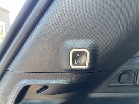 Certified 2025 Jeep Grand Cherokee Altitude AWD/4WD image 12