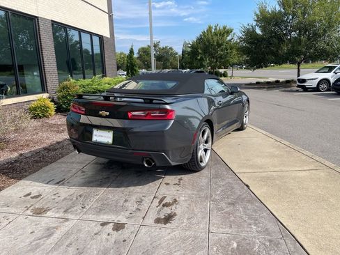 Used 2017 Chevrolet Camaro SS image 4