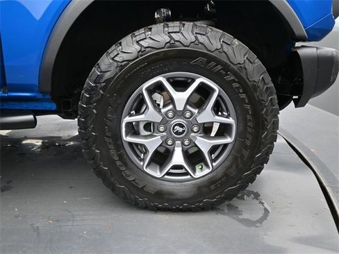 Used 2023 Ford Bronco Badlands image 17
