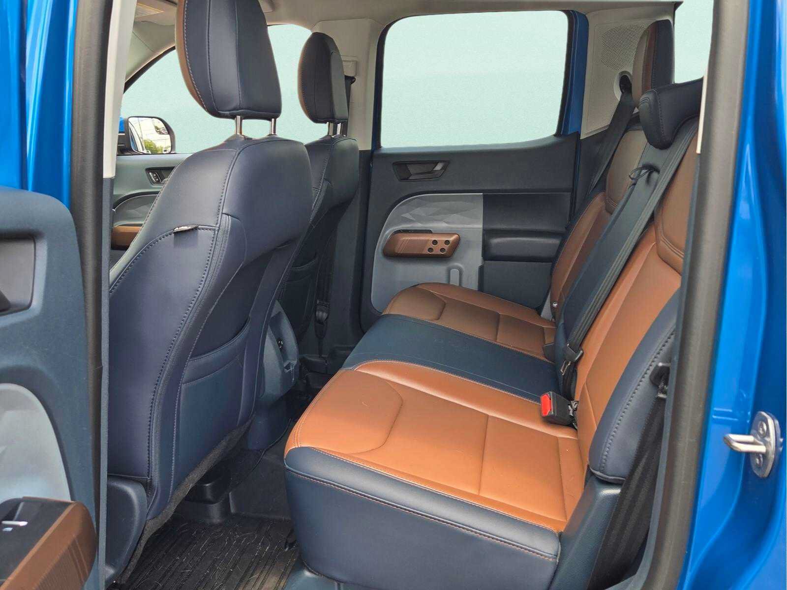 Used 2022 Ford Maverick Lariat FWD image 4
