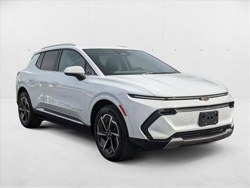 New 2025 Chevrolet Equinox EV LT FWD image 6