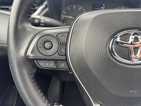 Used 2023 Toyota Corolla Cross image 12