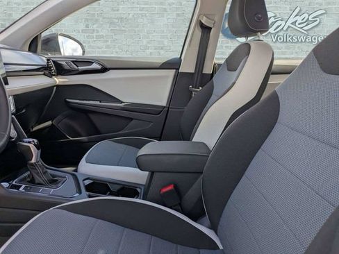 Certified 2025 Volkswagen Taos S FWD image 20