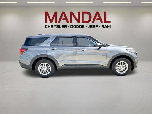Used 2026 Ford Explorer Active RWD image 5