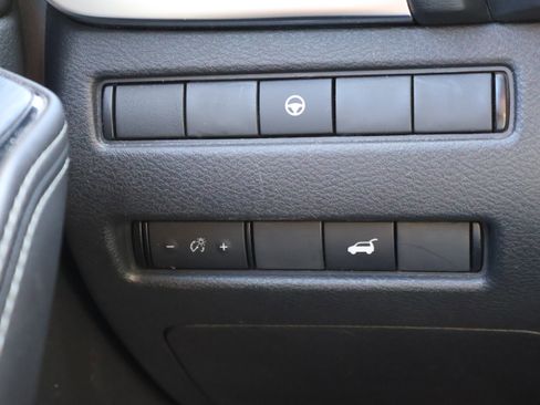 Used 2023 Nissan Rogue SL w/ SL Premium Package image 40